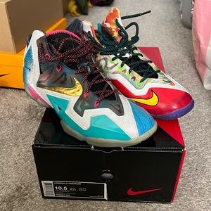 What the Lebron XI Men Size 10.5